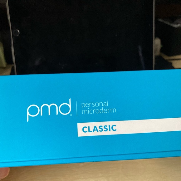 Pmd clinical grade exfoliation with vacuum suction - Classic - Picture 3 of 14